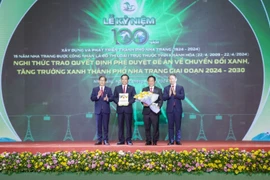 VINUNI 'chiến thắng kép' tại ESG BUSINESS AWARDS 2025