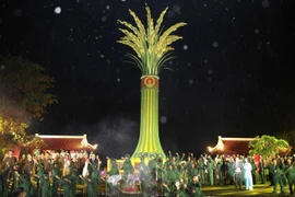 “Lời tri ân – Dòng sông hoa lửa”: Đêm nghệ thuật tái hiện huyền thoại 