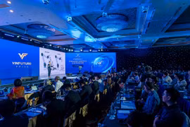 Nhà khoa học VinFuture: Dự đoán 1 tỷ robot chung sống với con người năm 2050