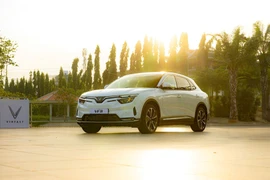 Người dùng VinFast VF 8: Cảm giác như lái “siêu xe”, với chi phí chưa tới 1 tỷ đồng