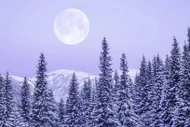 'Trăng tuyết' tuyệt đẹp xuất hiện trên bầu trời tối 2/2