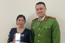 Con gái nhận tiền từ tài khoản lạ, người mẹ đến công an trình báo