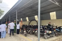 Kiểm tra bãi xe học sinh, phát hiện xe đạp điện độ pin tăng công suất