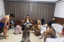 Khởi tố nhóm nam nữ tổ chức sử dụng ma túy tại khách sạn Westlake