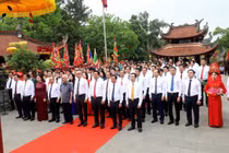 Lãnh đạo tỉnh Phú Thọ dâng hương Tổ Mẫu Âu Cơ tại Đền Hùng