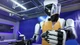 Robot Trung Quốc cụng ly, gắp bánh bao khiến thế giới choáng