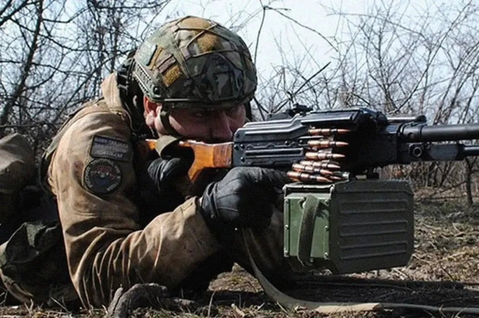 Cựu chỉ huy Lữ đoàn Azov bi quan về tình hình lực lượng Ukraine ở Donbass