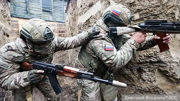 Tại sao Nga phải mất hơn một năm mới kiểm soát được Chasov Yar?