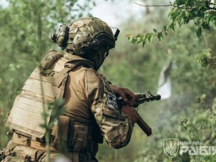 Nga kiểm soát soát nhà ga xe lửa Siversk, chia cắt quân phòng thủ Ukraine