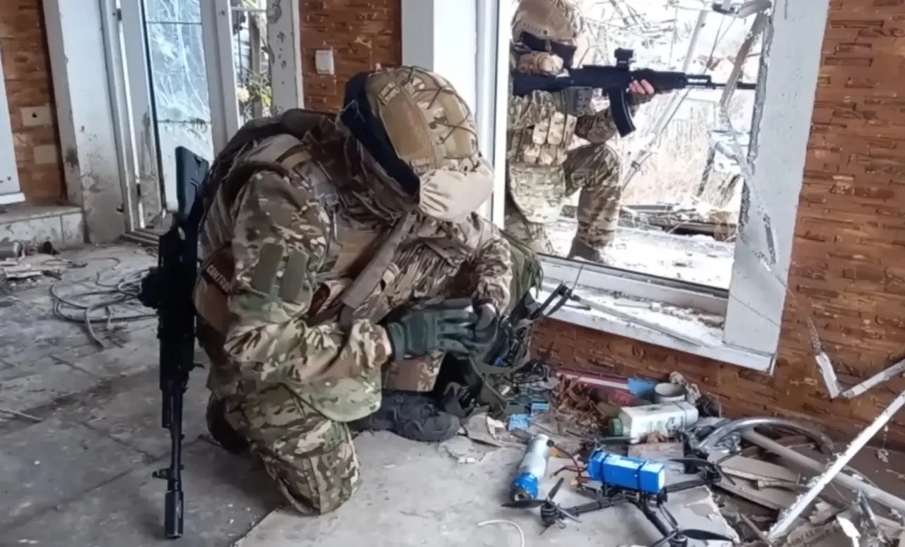 Lợi dụng quân Ukraine bị hút vào Pokrovsk, Nga chiếm 200 km2 Zaporizhzhia