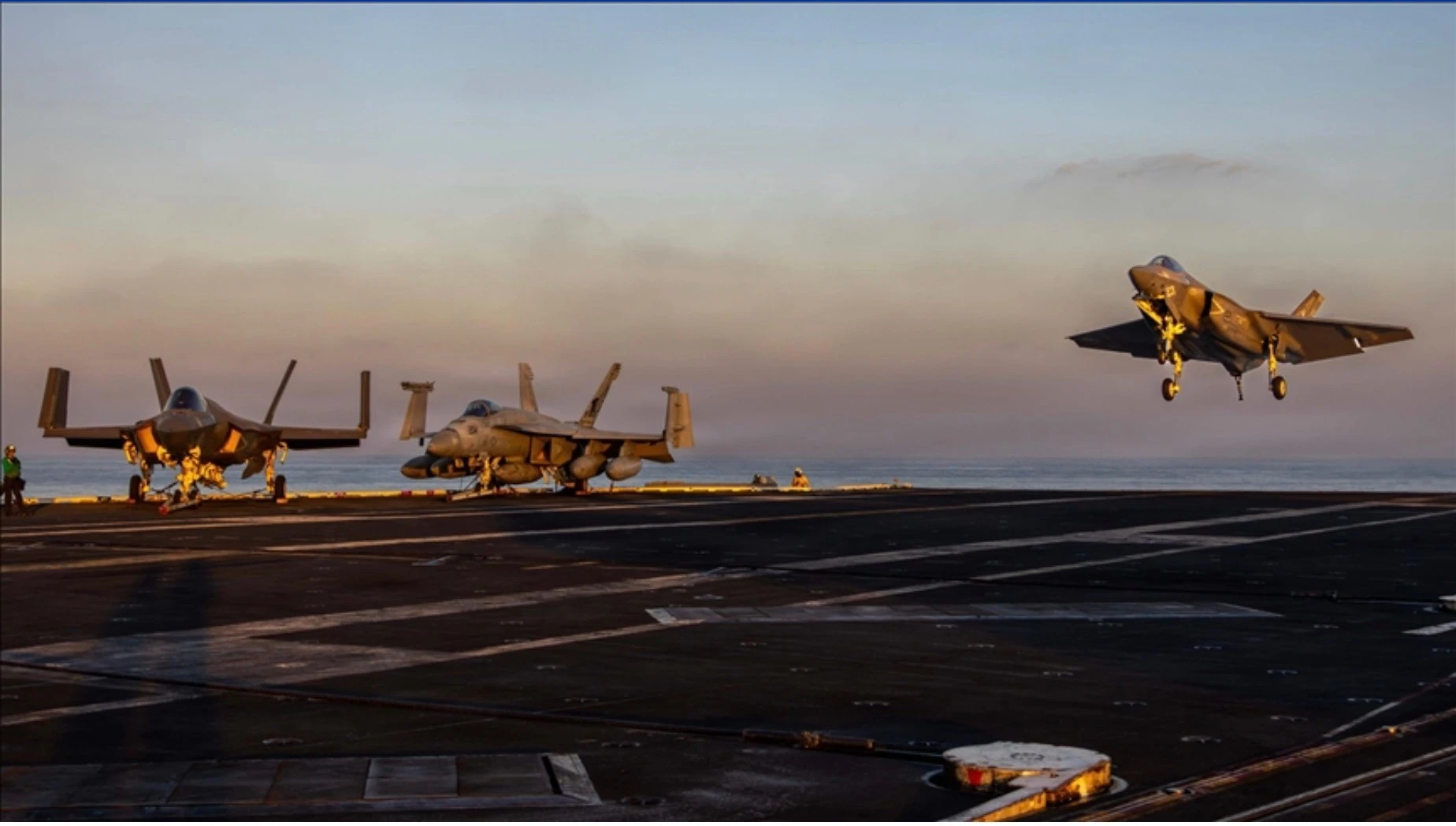 Xung đột Iran bước qua ngày 21, Mỹ - Israel dốc toàn lực