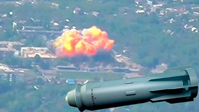 Bom hạng nặng của Nga phá hủy các đường ống thông gió ở mỏ than Pokrovsk 