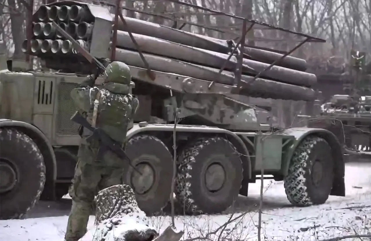 Nga đang vượt qua cánh cửa thép Lyman để tiến vào thành phố Slavyansk