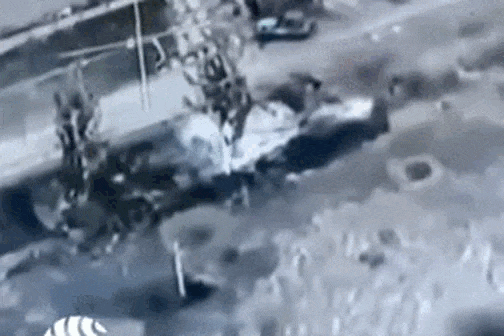 Jadi cho biết, các đơn vị UAV có nhiệm vụ trinh sát, tấn công các vị trí của đối phương và yểm trợ cho bộ binh. Nhưng không chỉ có vậy, UAV của Nga còn tìm kiếm và đâm vào UAV của AFU, nhất là những UAV lớn như Baba Yaga.