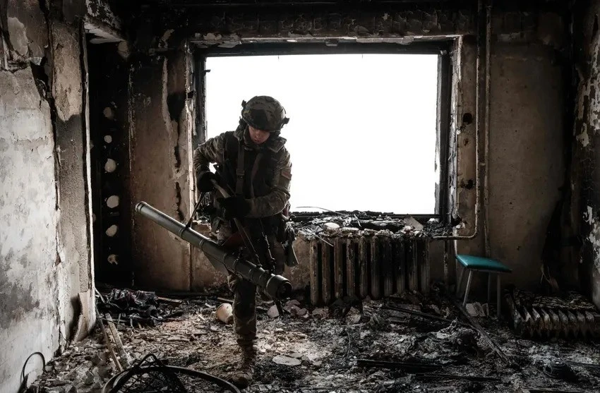 Nga mở toang cửa tới Lyman, 19 tiểu đoàn quân Ukraine bị đánh tan