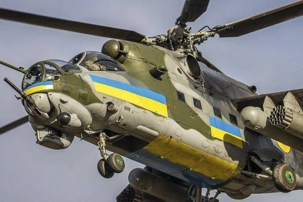 Bất ngờ UAV Nga bắn hạ trực thăng tấn công Mi-24 Ukraine 