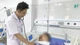 Tự xịt khí lạnh chữa bỏng, người đàn ông 37 tuổi không thể ăn uống