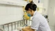 Uống mật ong, cứa dao lam "giải bệnh”, trẻ sơ sinh nguy kịch