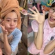 Cô gái Thái Lan nổi tiếng với những video quay cảnh tắm gội