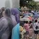 Netizen "dở khóc dở cười" chia sẻ ảnh du lịch mùa mưa bão 