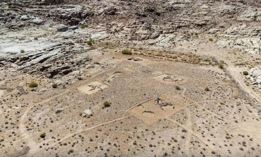 Không chỉ là khu định cư cổ nhất được biết đến trên bán đảo Ả Rập, địa điểm khảo cổ này còn chứa đựng nhiều thông tin thú vị về cách thức hoạt động của các xã hội tiền sử trong khu vực. Ảnh: @Bộ Văn hóa Ả Rập Xê Út.