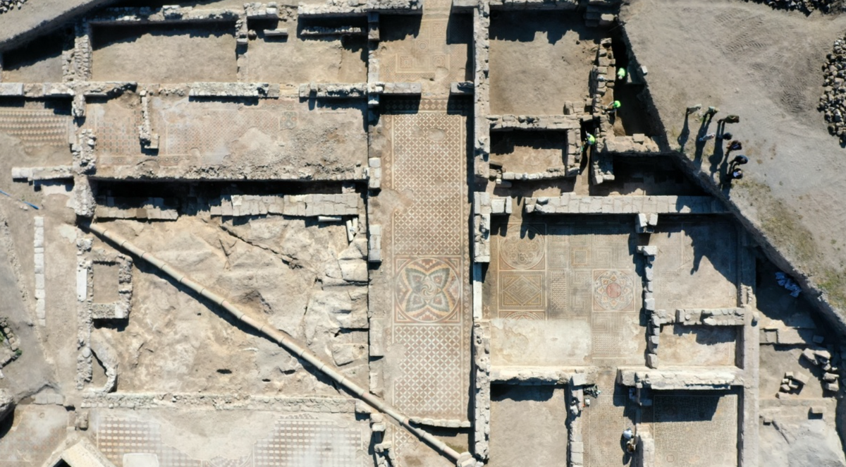 Ước tính, hệ thống tranh sàn khảm này có niên đại cuối thời kỳ La Mã cổ đại, khoảng vào thế kỷ thứ 4 Sau Công Nguyên. Ảnh: @Hội Đồng Di Sản Thành Phố Memduh Büyükkılıç.