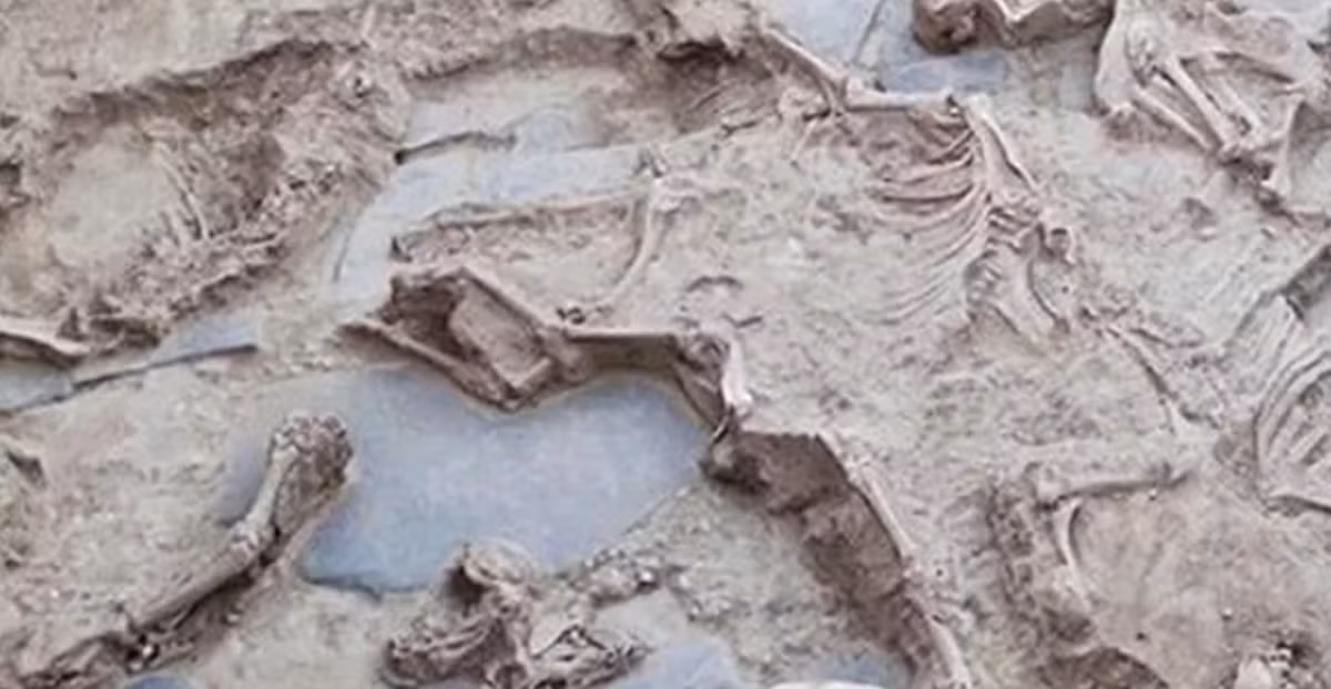 Sau buổi lễ tế, công trình bị đốt cháy và được chôn cất dưới một gò đất. Ảnh: @Construyendo Tarteso.