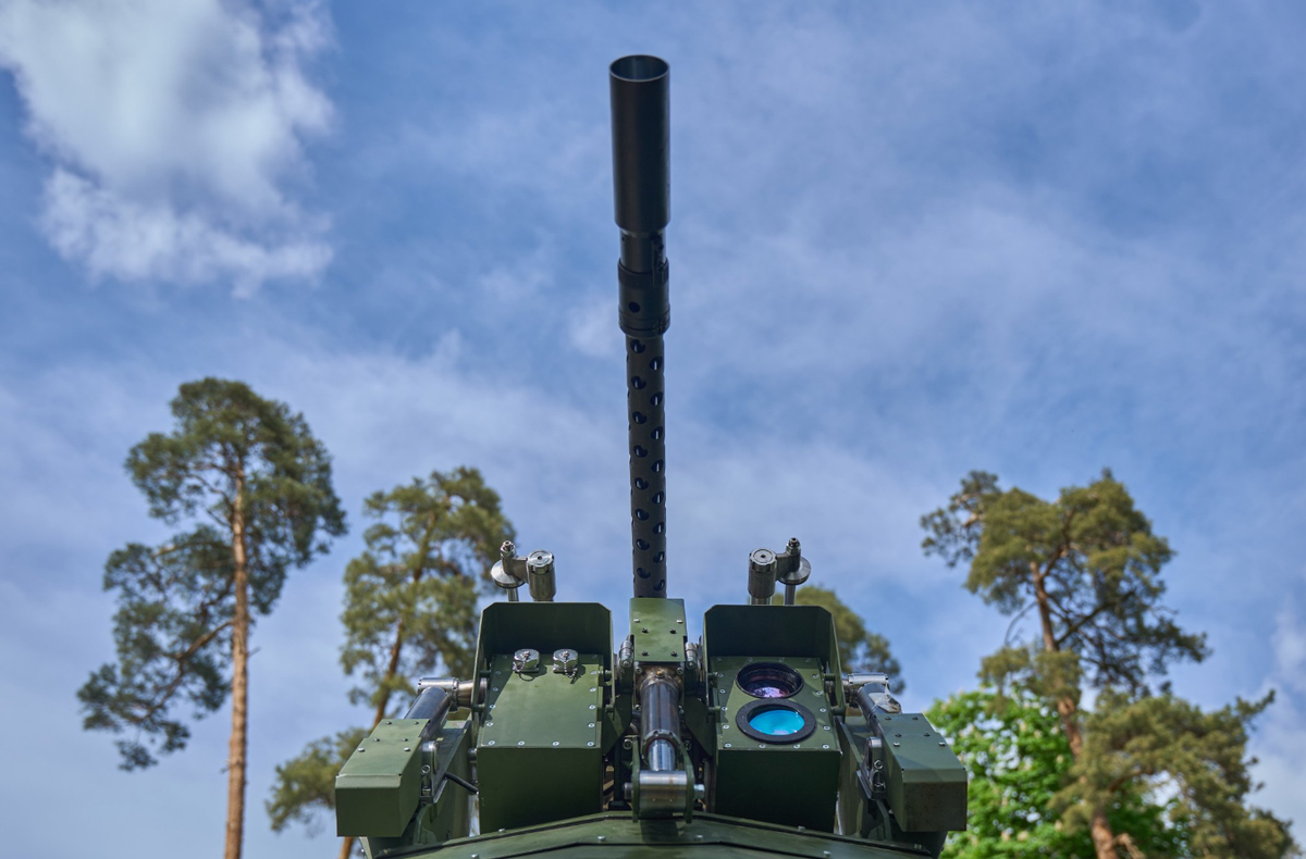 Nó do các kỹ sư Ukraine thiết kế để chống lại nhiều mối đe dọa trên không với độ chính xác cao và cần rất ít thao tác của người vận hành. Ảnh: @UNITED24.