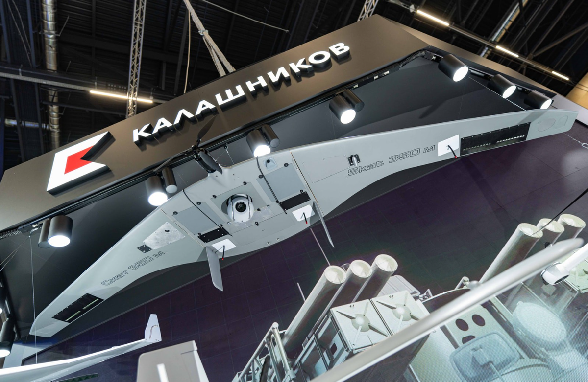 Được biết, UAV SKAT 350M được thiết kế để giám sát 24/7, phát hiện mục tiêu dưới công nghệ quang học và hồng ngoại, và dẫn đường vũ khí cực kỳ chính xác. Ảnh: @Tập đoàn Kalashnikov Concern.