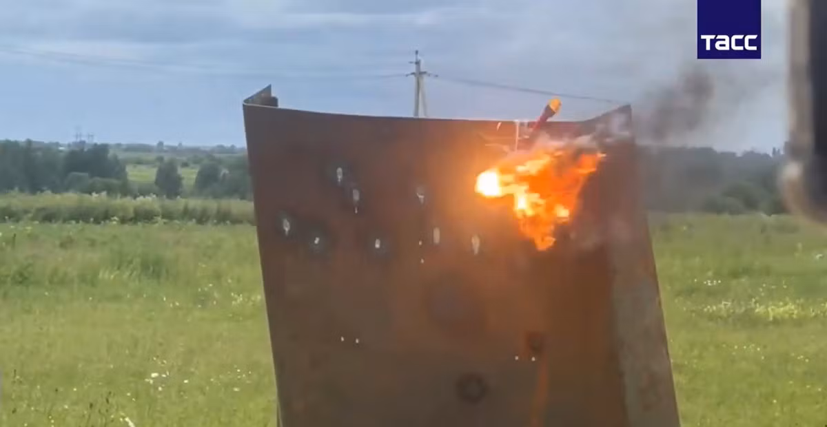 Có thông tin cho rằng, hệ thống laser này đang được thử nghiệm có công suất đầu ra chỉ 3 kW, trong khi công ty được cho là đã phát triển phiên bản mạnh hơn lên tới 80 kW, để chống lại các UAV của Ukraine, nhằm bảo vệ các cơ sở hạ tầng công nghiệp và quan trọng. Ảnh: @TACC.