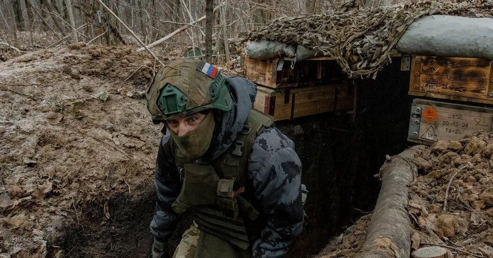 Nhiều chuyên gia dự đoán, Nga sẽ tiếp tục duy trì chiến thuật siết dần địa bàn, từng bước bao vây các cứ điểm nhỏ kết hợp hỏa lực pháo binh và không kích cường độ cao. Mục tiêu là bào mòn sinh lực đối phương, làm suy yếu sức kháng cự và buộc quân phòng thủ phải lùi về các tuyến sau.