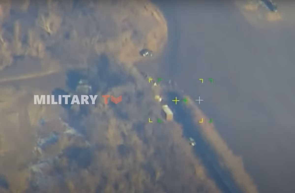 Bên cạnh S-300 của Ukraine, các hệ thống phòng không Patriot được chuyển giao cho nước này cũng đã bị nhắm mục tiêu tấn công bằng hệ thống tên lửa đạn đạo Iskander-M, và do đó Ukraine đã phải chịu tỷ lệ tổn thất chiến đấu cao. Ảnh: @Military TV.