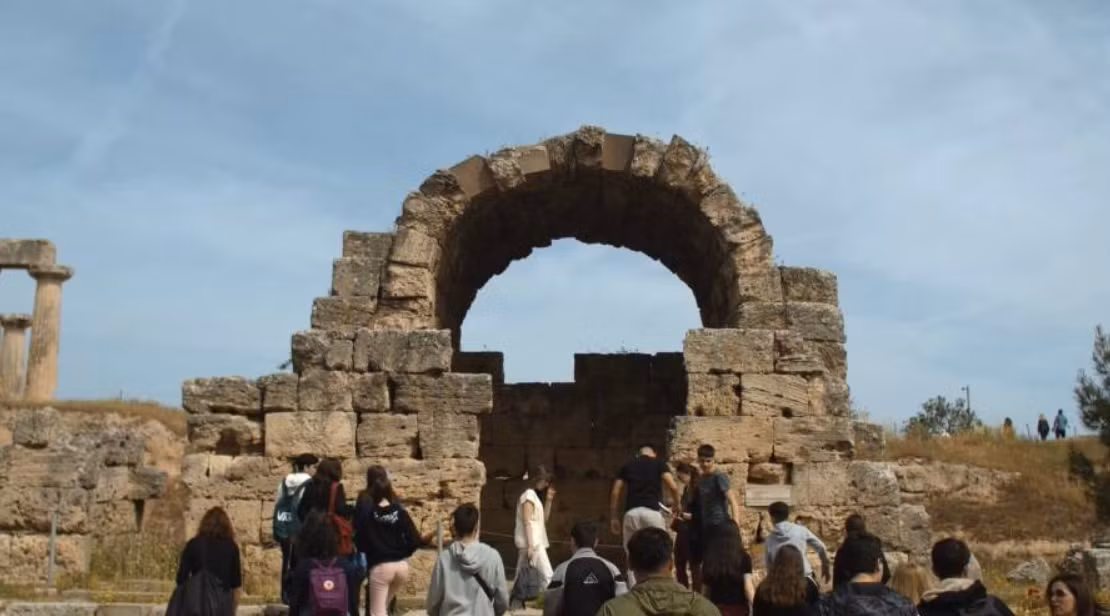 Địa điểm này được phát hiện lần đầu vào năm 1901, chứa các bình gốm, đèn và một phòng tắm nhỏ, có thể là trong khu vực dành cho lính canh. Ảnh: @Đại học Copenhagen.