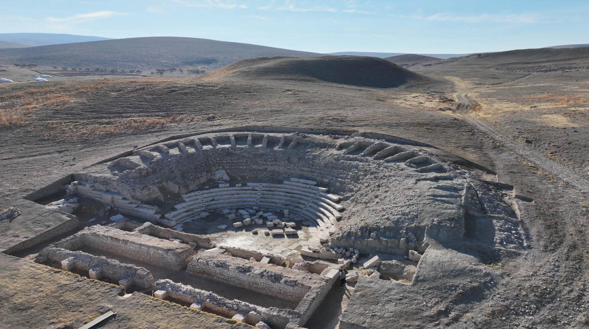 Gần đây, khi tiến hành khai quật tại thành phố cổ Savatra này, các chuyên gia đến từ Đại học Selçuk bất ngờ tìm thấy quần thể di tích cổ xưa kỳ lạ. Ảnh: @Đại học Selçuk.