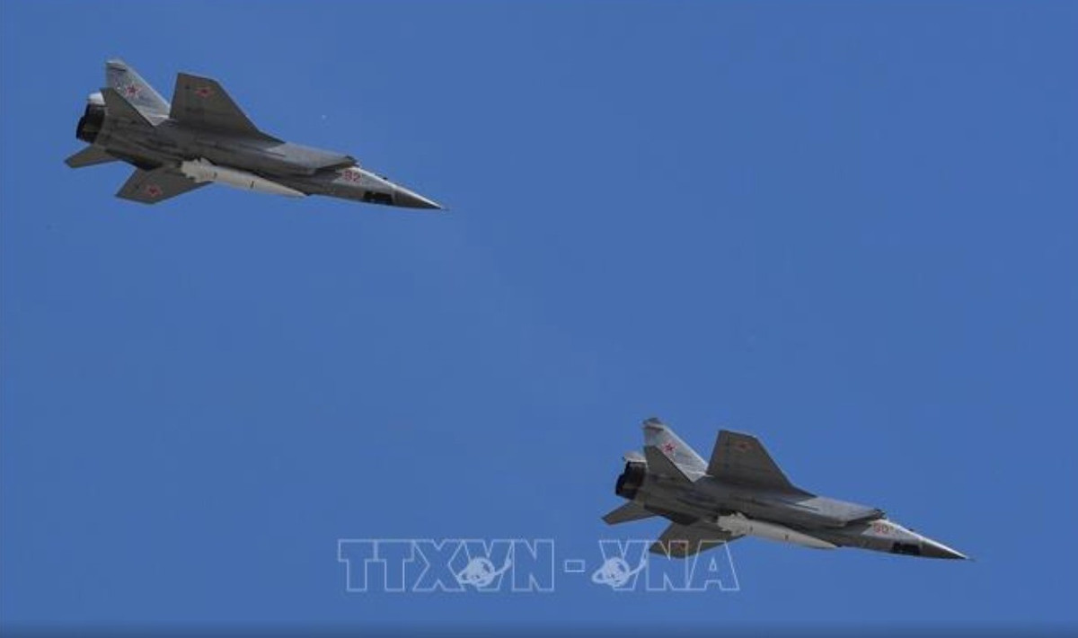 Vì lý do an toàn, nhà chức trách Ba Lan đã tạm thời đóng cửa một phần không phận tỉnh Podlaskie, giáp biên giới Belarus, đối với các chuyến bay dân dụng. Biện pháp này được áp dụng trong thời gian ngắn nhằm loại trừ mọi rủi ro tiềm ẩn về an toàn hàng không.