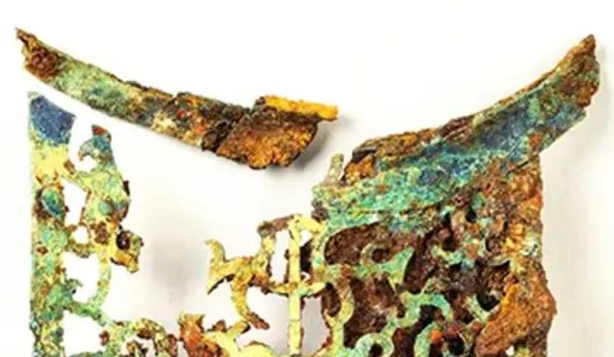 Bảy mảnh vỡ bộ giáp này được bảo quản và trưng bày tại Bảo tàng Đại học Meiji ở Tokyo, được cho là từng dùng để trang trí cũng như bảo vệ một thủ lĩnh hay binh sĩ cấp cao nào đó. Ảnh: @Đại học Kagoshima.