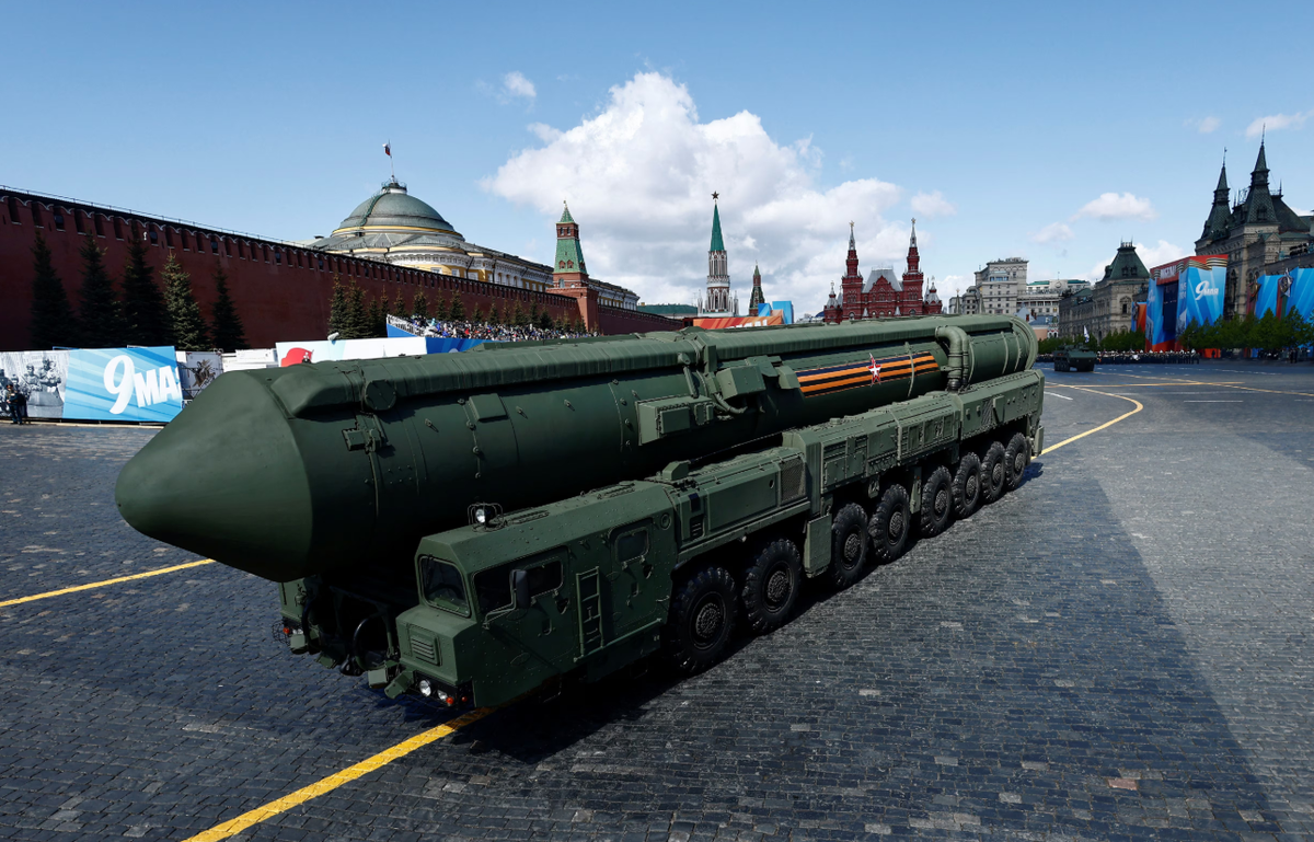 Vì thật không may, Nga có một kho vũ khí tầm xa tân tiến có khả năng tấn công bất kỳ các doanh nghiệp sản xuất quốc phòng nào trên hầu hết lãnh thổ Ukraine, trong khi ở Đan Mạch thì không có rủi ro như vậy. Ảnh: @ Army Times.