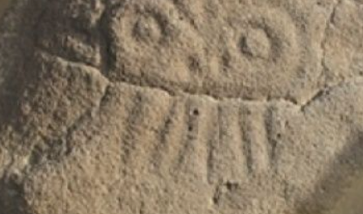 Hầu hết các nhà khảo cổ tin rằng, đó là khuôn mặt người. Ảnh: @Wu Jiacai.