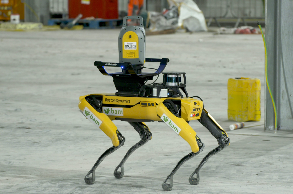 Các báo cáo tiết lộ rằng, trong một hoạt động gần đây tại Cảng Zhujiang, khi tiếp cận các container nhập khẩu, chú chó robot này đã kích hoạt 3 cảnh báo có phóng xạ từ 10 vị trí được chỉ định khác nhau. Ảnh: @ New Civil Engineer.