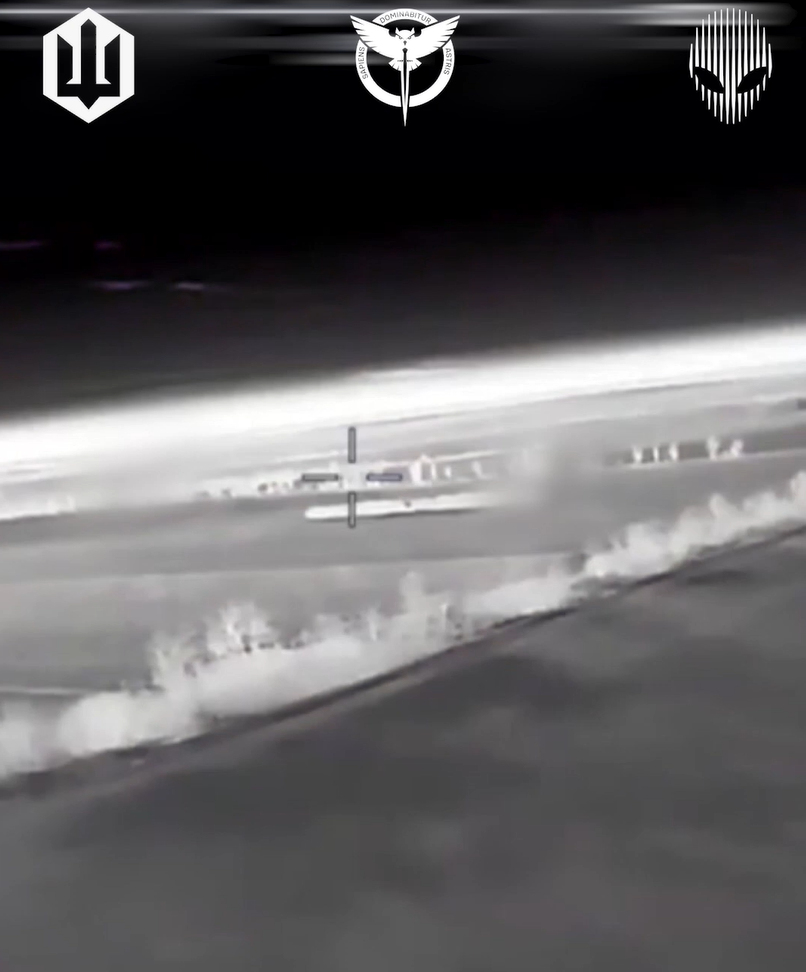 Theo tuyên bố của Lực lượng Hệ thống Không người lái Ukraine, các nhà điều hành máy bay không người lái của Ukraine đã giáng một đòn mạnh vào hệ thống phòng không nhiều lớp của Nga. Ảnh: @СБС знищення трьох систем ворожого ППО за три дні.