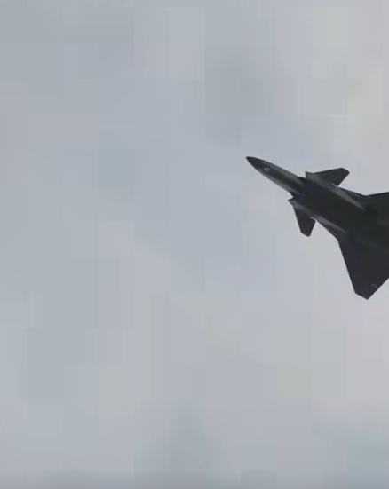 Trong khi đó, động cơ WS-10 tỏ ra không đủ về tốc độ, khả năng tăng tốc và khả năng siêu tốc, cũng như khả năng tạo ra đủ điện năng để hỗ trợ các hệ thống trong tương lai dự kiến ​​tích hợp trên J-20A. Ảnh: @RupprechtDeino.