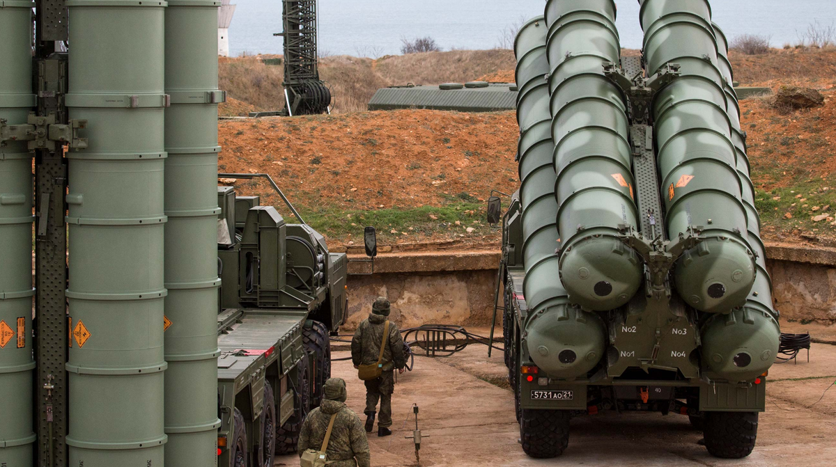 Tờ báo Nefes đưa tin rằng, Nga đang cạn kiệt hệ thống S-400 trong kho dự trữ của mình. Ảnh: @ Missile Threat - CSIS.