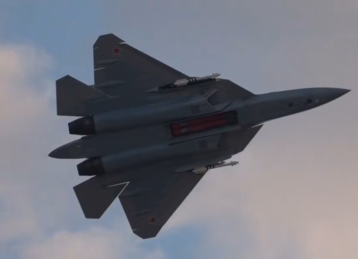 Ngoài ra, Kh‑58UShK cũng đóng vai trò quan trọng trong các hoạt động trấn áp phòng không của đối phương (SEAD). Ảnh: @OSINTWarfare.