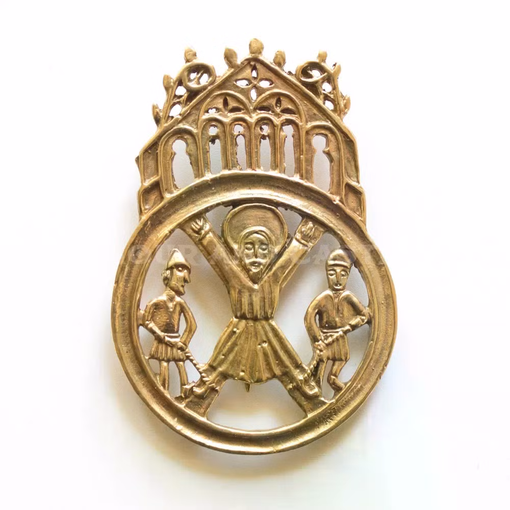 Các chuyên gia cho rằng, những huy hiệu hành hương này có nhiều hình dạng và kiểu dáng khác nhau, một số huy hiệu mô tả các vị thánh, hiệp sĩ, trong khi những huy hiệu khác, như huy hiệu được tìm thấy ở Wólka Nieliska, thì có hình động vật như rồng. Ảnh: @Armour And Castings.