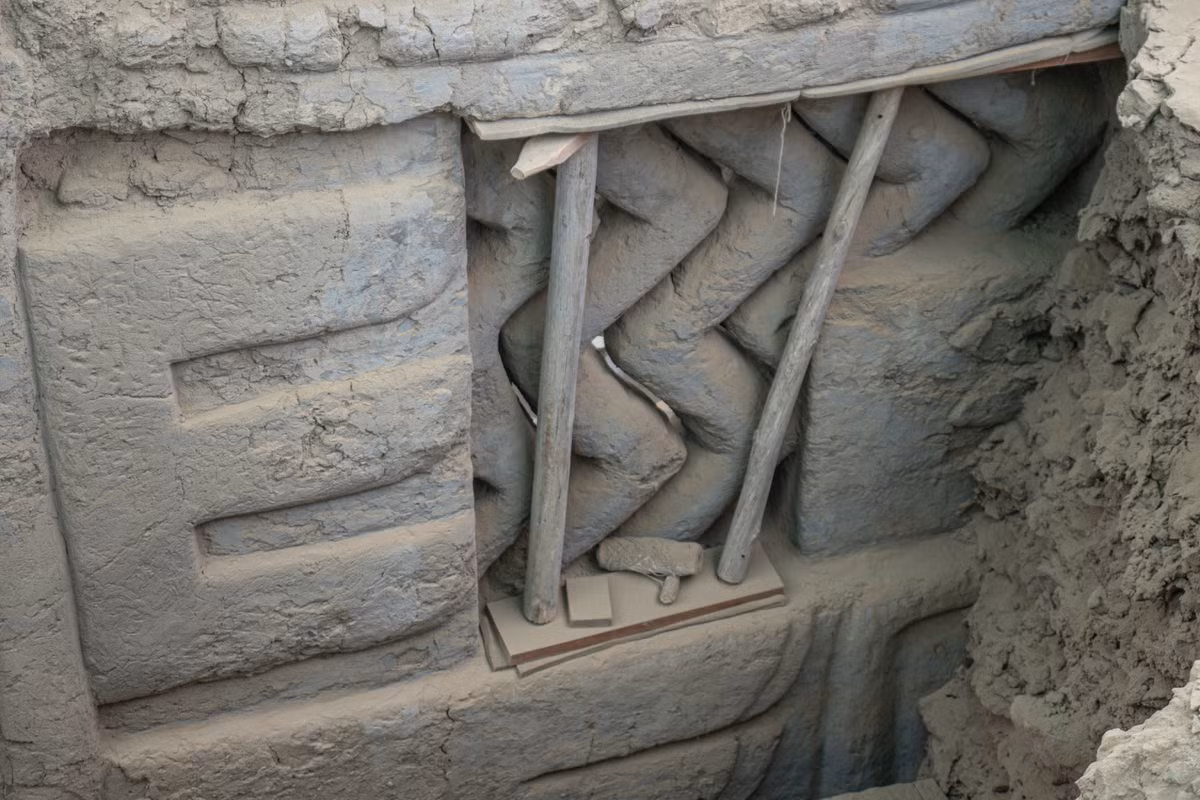 Trong quá khứ, nó là một phần của bức tường đền thờ cổ đã sụp đổ. Ảnh: @Đại Học Hoàng Gia Peru.