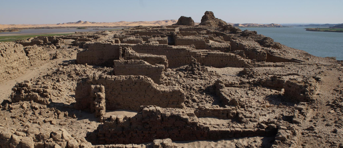 Cụ thể, nhóm chuyên gia đã phát hiện ra xác ướp của 12 thợ mỏ vàng Ai Cập trong một khu mộ tập thể có niên đại khoảng 3.400 năm tuổi. Ảnh: @Đại học Ludwig-Maximilians.