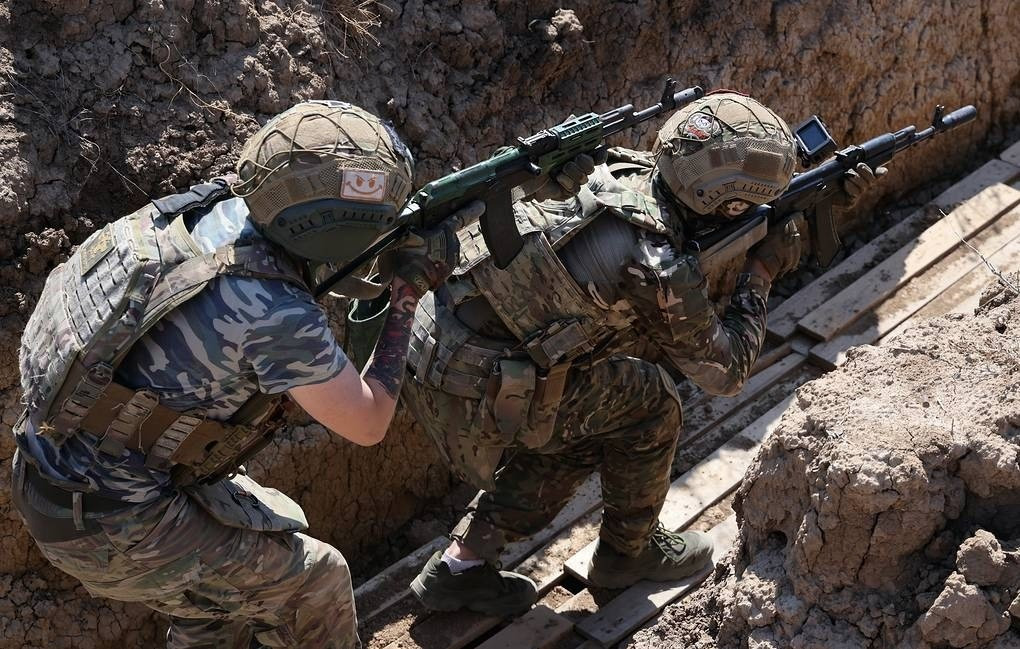 Nếu quân đội Nga tiếp tục duy trì đà tiến công hiện tại và mở rộng kiểm soát quanh Lukyanivske, nguy cơ tuyến Zaporizhzhia - Orekhov bị cắt đứt sẽ sớm trở thành hiện thực. Khi đó, mặt trận Zaporizhzhia có thể bước vào giai đoạn leo thang mới, kéo theo những hệ quả chiến lược nghiêm trọng đối với toàn bộ hệ thống phòng thủ của Ukraine ở khu vực phía nam.