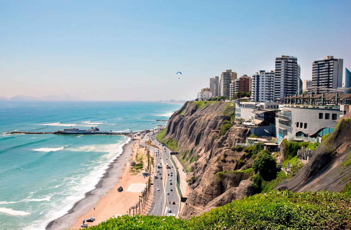 Tại phía bắc Lima, Peru, các công nhân xây dựng đang lắp đặt đường ống dẫn khí chỉ cách một dãy nhà vài mét đã tình cờ có một phát hiện phi thường. Ảnh: @ GB News.