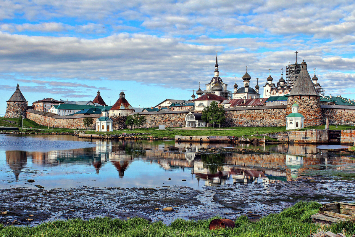 Đó là một bộ hài cốt ước tính có niên đại khoảng 1.300 năm tuổi. Ảnh: @Denis Volkov.