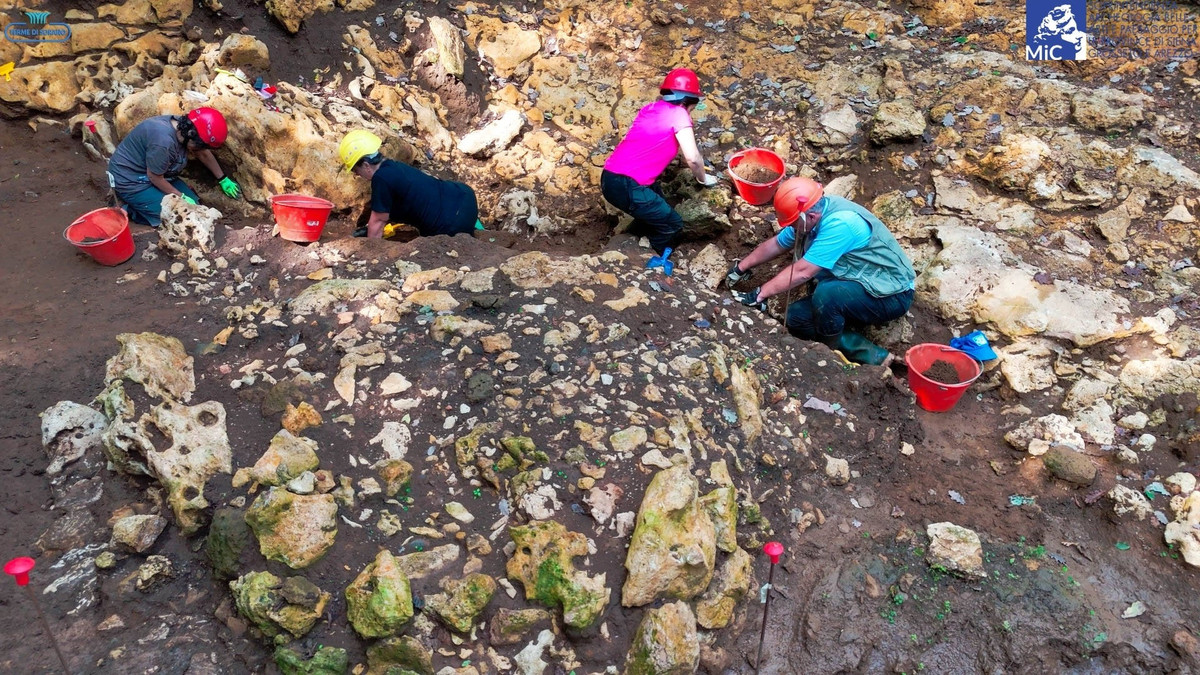 Trong quá trình điều tra, một tầng chứa nước khoáng nóng liên thông cổ đại cũng được phát hiện, điều chưa từng được ghi nhận trước đây ở khu vực này. Ảnh: @Bộ Văn Hóa Quốc Gia Ý.